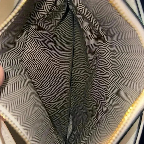 White Leather Handbag (NWOT) - Picture 4 of 11